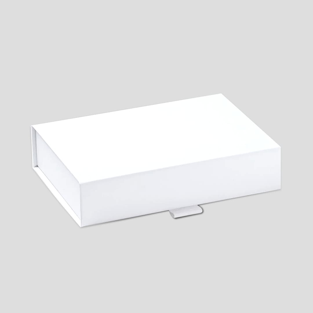 Custom White Apparel Boxes thumbnail 4
